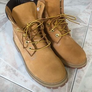 Boys Timberland boots